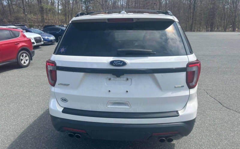 2018 Ford Explorer Sport