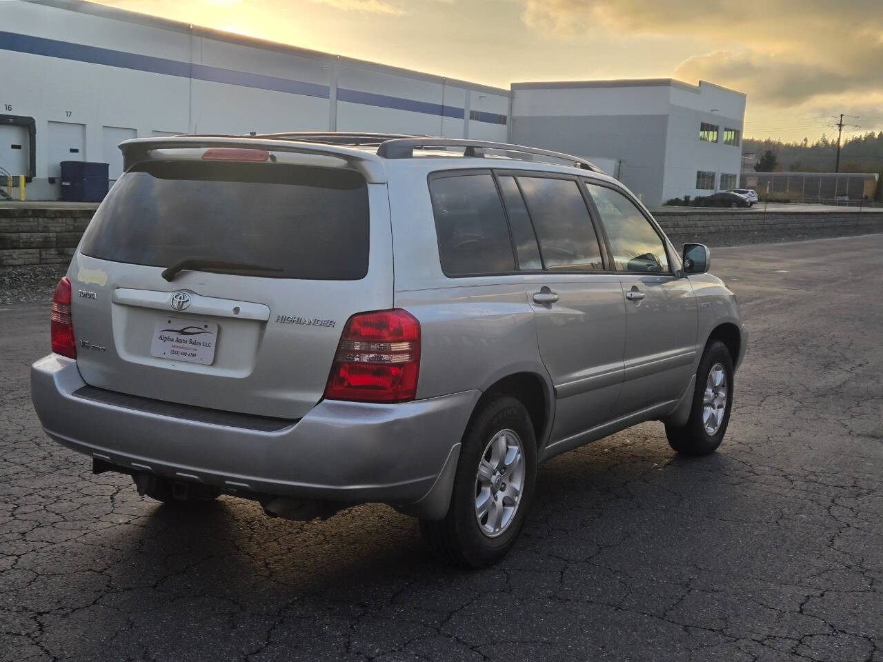 2003 Toyota Highlander for sale at Alpha Auto Sales in Auburn, WA