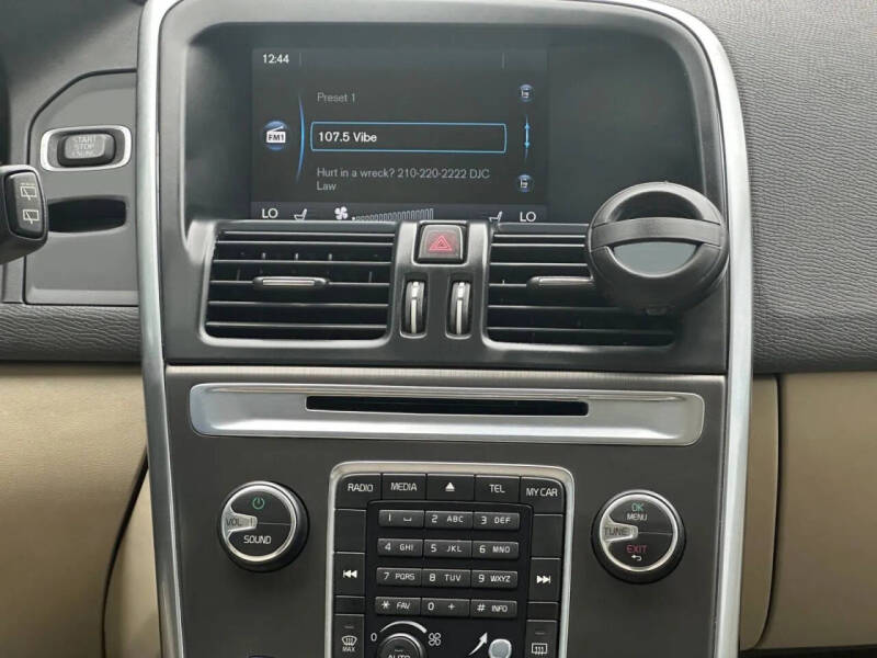 2015 Volvo XC60 T5 Drive-E Premier Plus