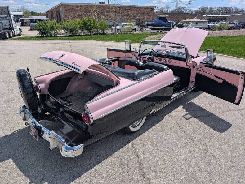 1955 Ford Sunliner