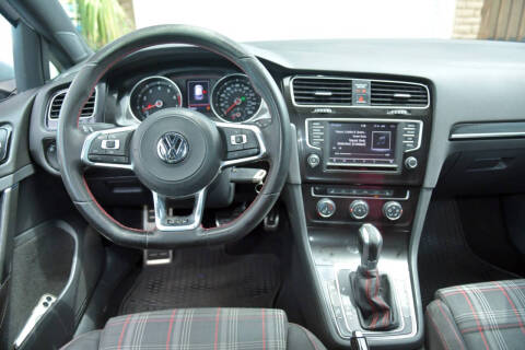 2017 Volkswagen Golf GTI S