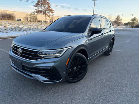 2022 Volkswagen Tiguan for sale at Aren Auto Group in Chantilly VA