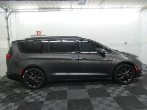 2020 Chrysler Pacifica for sale at Michigan Credit Kings in South Haven MI