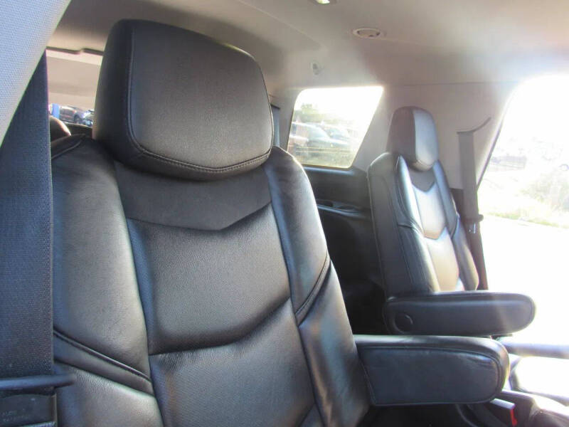 2018 Cadillac Escalade Luxury