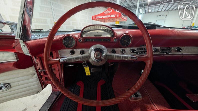 1955 Ford Thunderbird