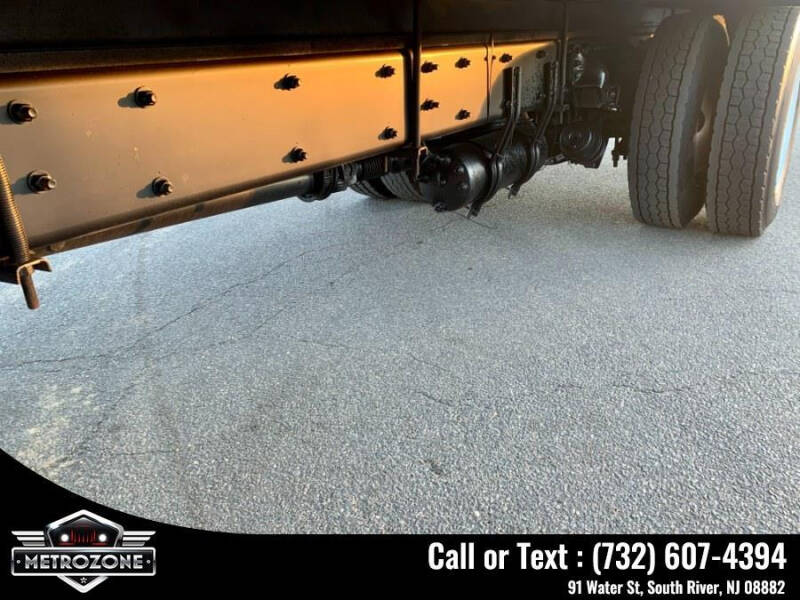 2019 Freightliner M2 106