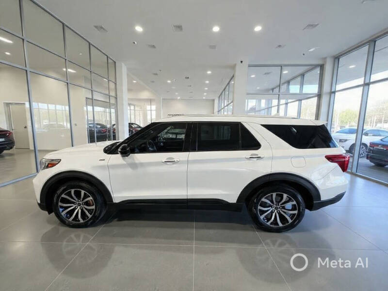 2022 Ford Explorer ST-Line