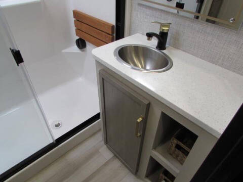 2025 Forest River 38 VERANDA