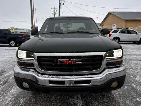 2004 GMC Sierra 1500 for sale at BELOW BOOK AUTO SALES in Idaho Falls ID