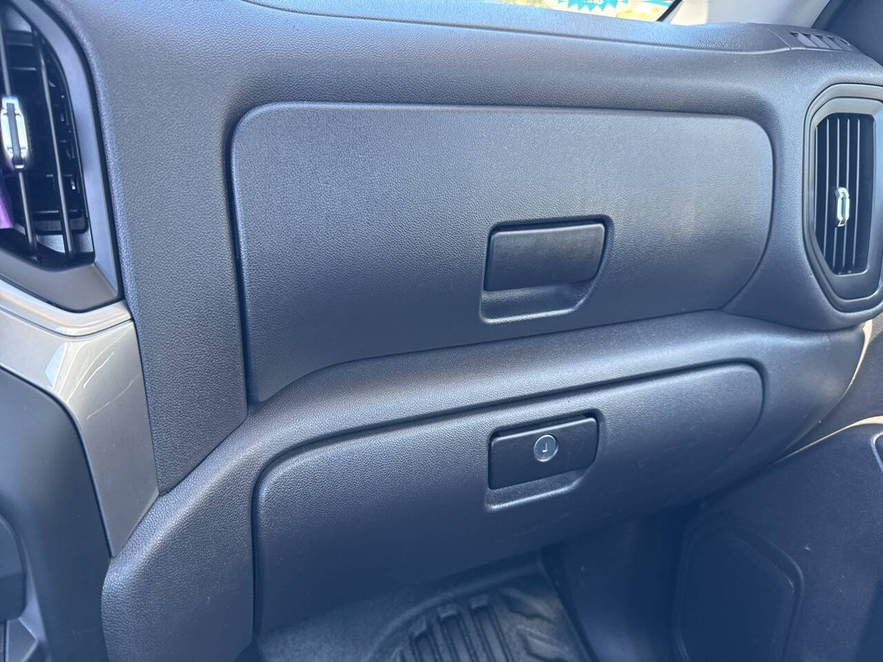 used 2024 Chevrolet Silverado 1500 car, priced at $27,999