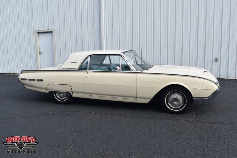1962 Ford Thunderbird