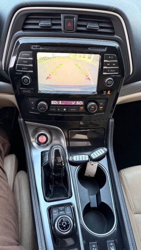 2017 Nissan Maxima Platinum
