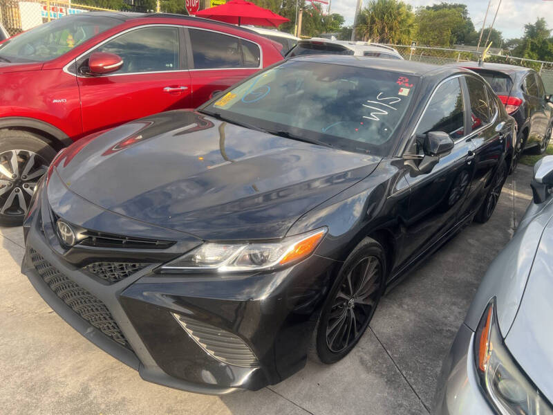 2018 Toyota Camry SE