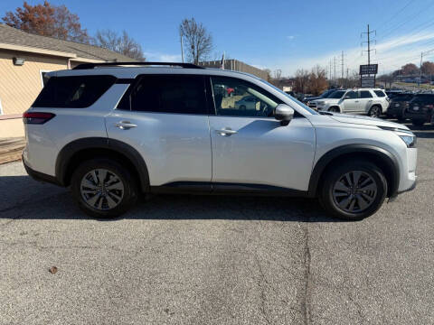 2023 Nissan Pathfinder SV