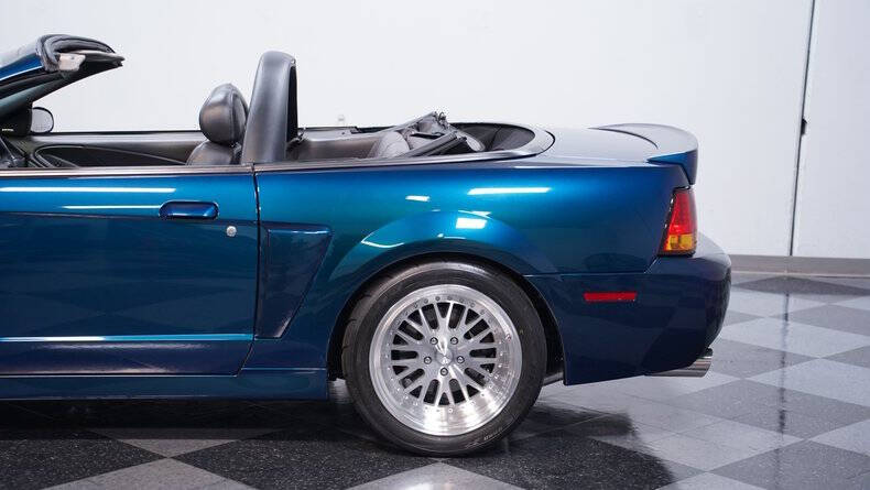 2004 Ford Mustang SVT Cobra