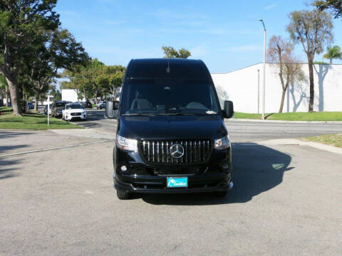 2025 Mercedes-Benz Sprinter Shuttle