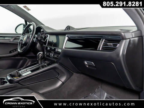 2023 Porsche Macan T