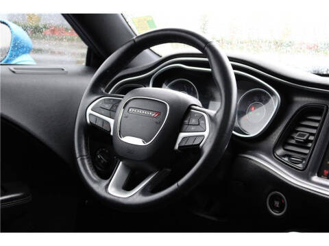 2015 Dodge Challenger SXT Plus