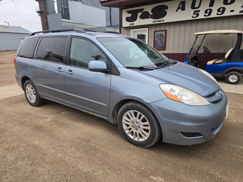 2010 Toyota Sienna XLE