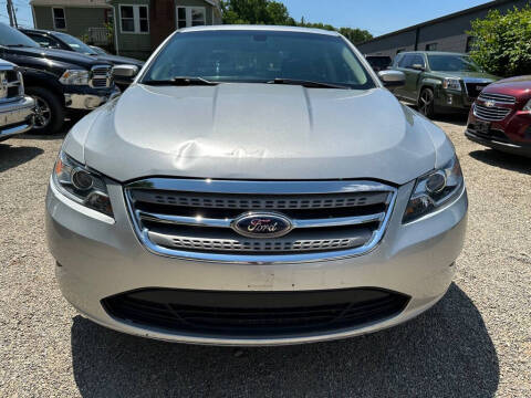2010 Ford Taurus SEL