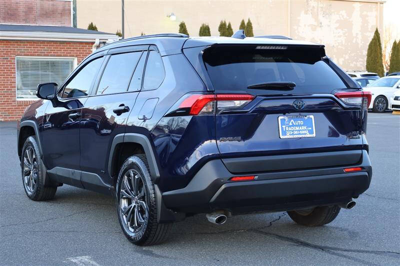 2022 Toyota RAV4 Hybrid XLE Premium