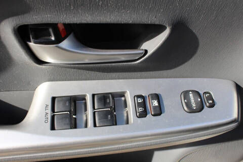 2013 Toyota Prius v Five