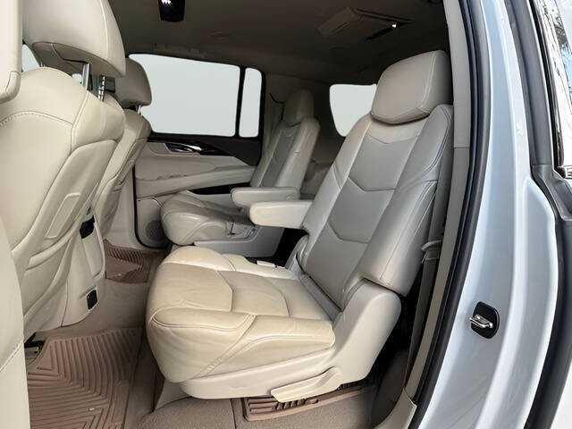 2017 Cadillac Escalade ESV Luxury