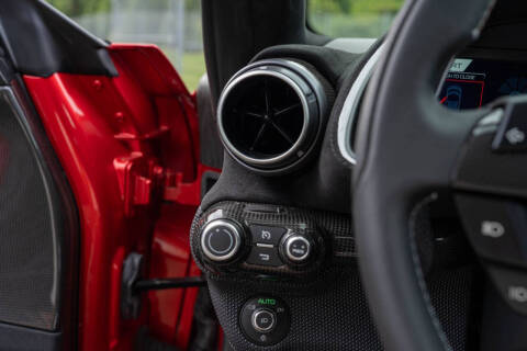 2023 Ferrari 812 Competizione