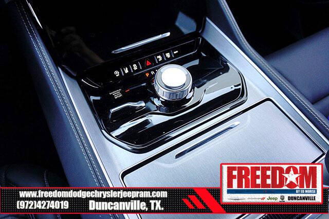 2025 Jeep Wagoneer Carbide