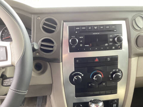 2009 Jeep Commander Sport