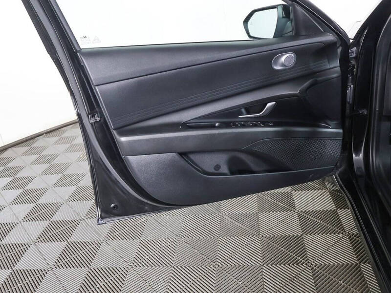 2023 Hyundai Elantra Hybrid Blue