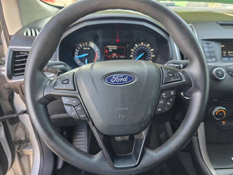 2018 Ford Edge SE