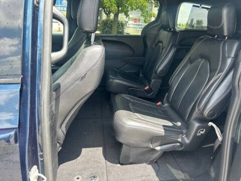 2022 Chrysler Pacifica Touring L