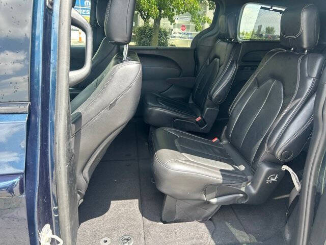 2022 Chrysler Pacifica Touring L
