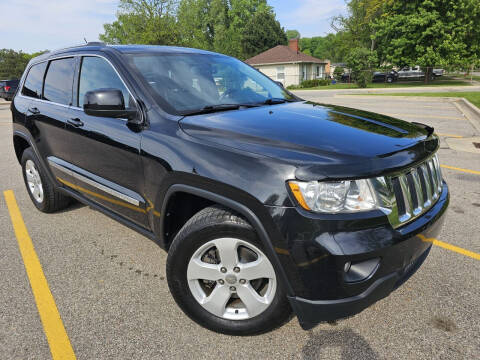 2012 Jeep Grand Cherokee for sale at 1-800 Get A Car in Mount Clemens MI