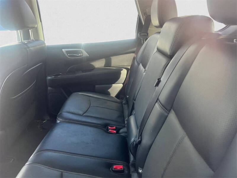 2020 Nissan Pathfinder Platinum