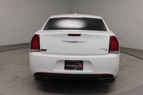 2019 Chrysler 300 S