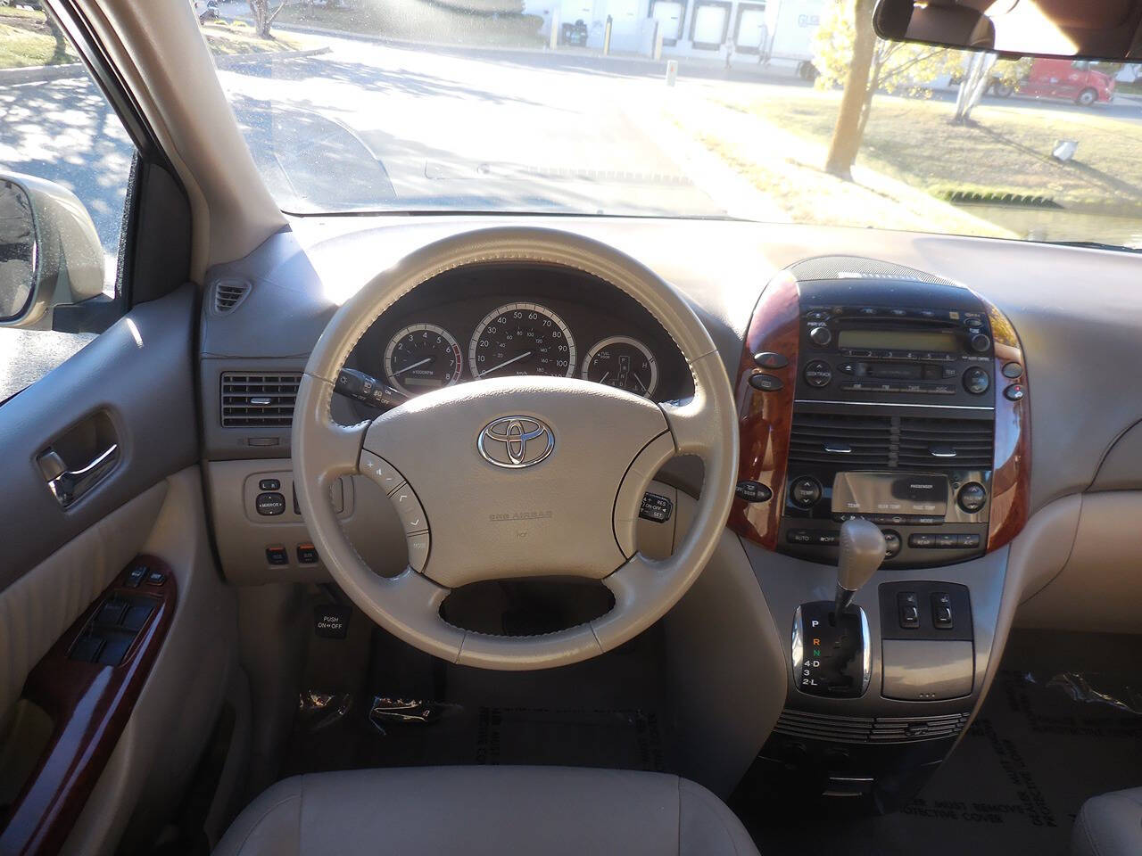 2004 Toyota Sienna for sale at Genuine Motors in Schaumburg, IL