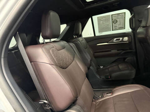 2025 Ford Explorer Platinum
