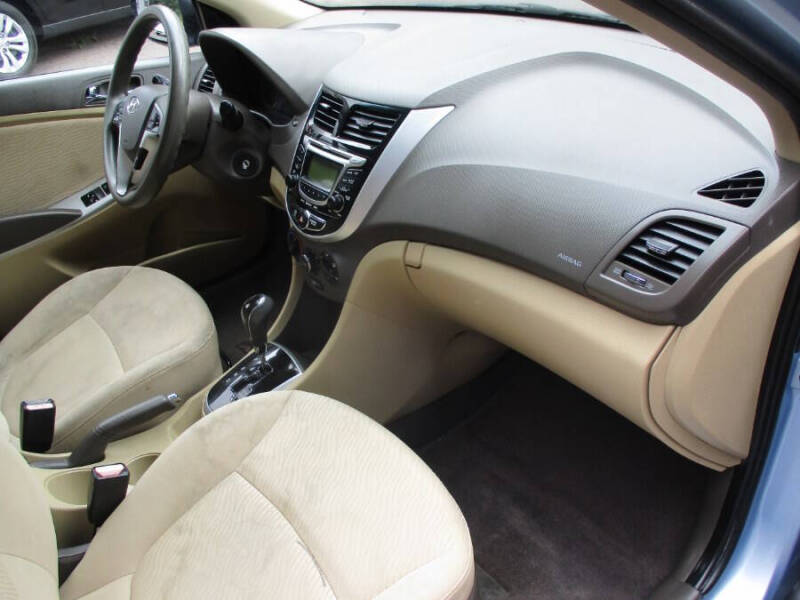 2013 Hyundai Accent GLS