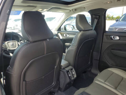 2026 Volvo XC40 B4 Core