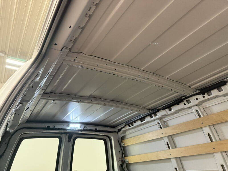 2024 GMC Savana 2500