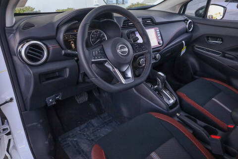 2025 Nissan Versa SR