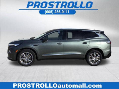 2022 Buick Enclave Essence