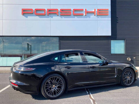 2023 Porsche Panamera 4 Platinum Edition