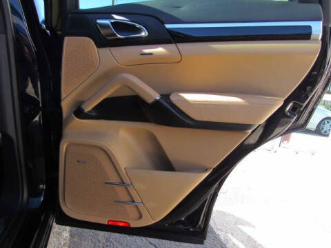 2014 Porsche Cayenne Platinum