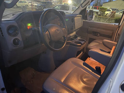 2014 Ford E-Series E-250