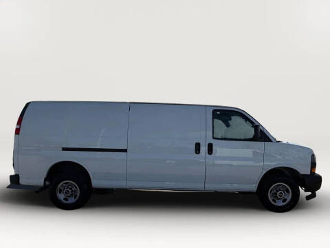 2023 GMC Savana 2500