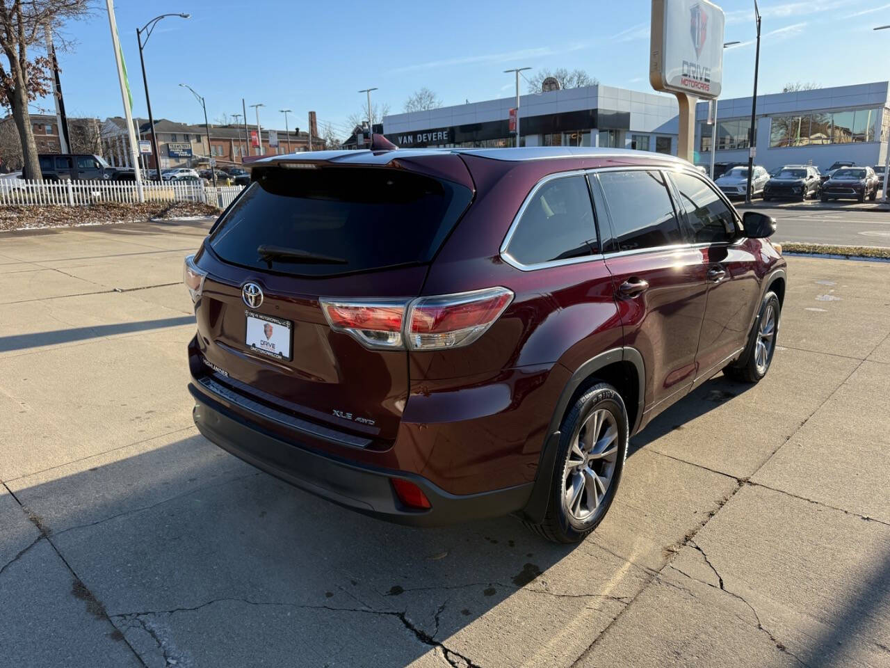 2015 Toyota Highlander for sale at Drive Motorcars LLC in Akron, OH