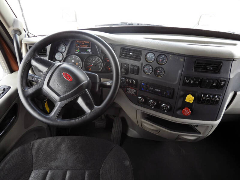2019 Peterbilt 579